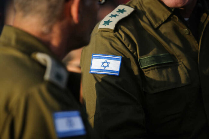 Details,With,The,Israeli,Flag,On,A,Military,Medic,Uniform