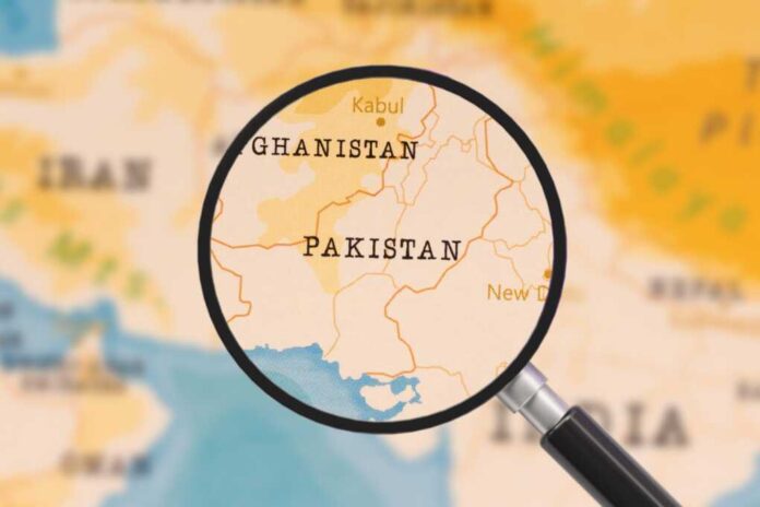 A,Magnifying,Glass,On,Pakistan,Of,The,World,Map