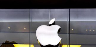 Apple logo on glass storefront